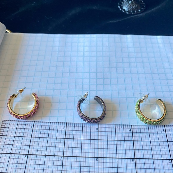 Vintage QVC Joan Rivers Classics Collection Pavé Hoop Earrings Green - Picture 7 of 9